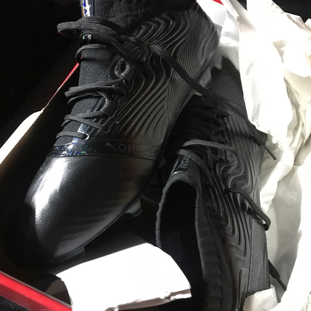 100% AUTHENTIC BRAND NEW Puma 18.1 Soccer cleats.